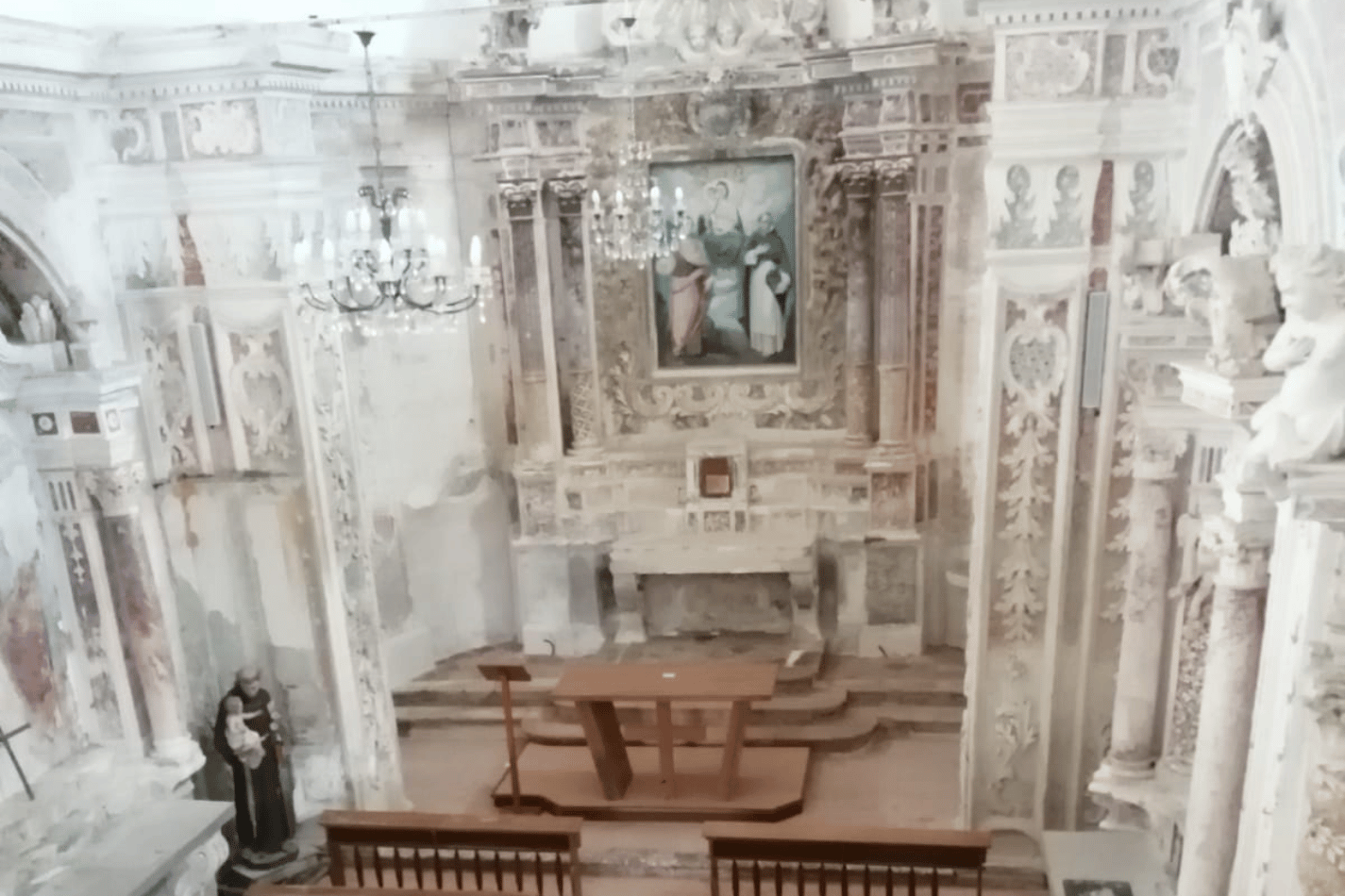 Foto chiesa pre-restauro